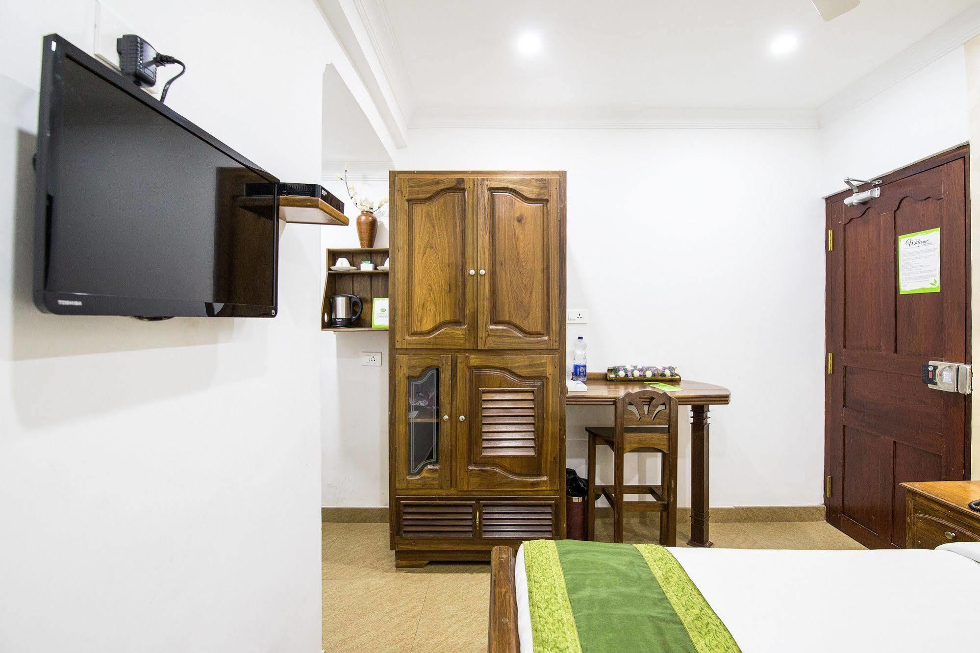Hotel Mart View Kochi Bagian luar foto